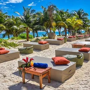 Mia Tulum Beachfront Resort - Ocean View Suites And Beach Club Hotell